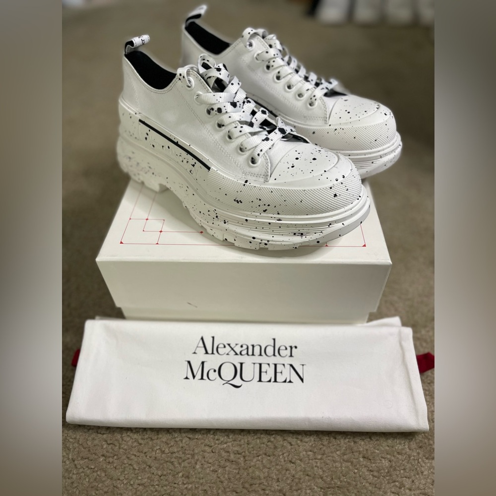 Alexander McQueen tread slick low